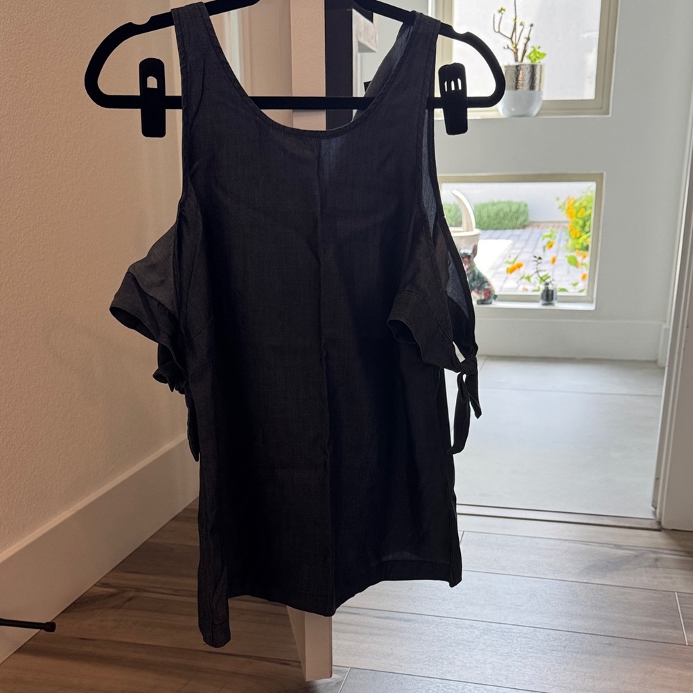 Women's blue denim Cold-Shoulder Top - NWOT
